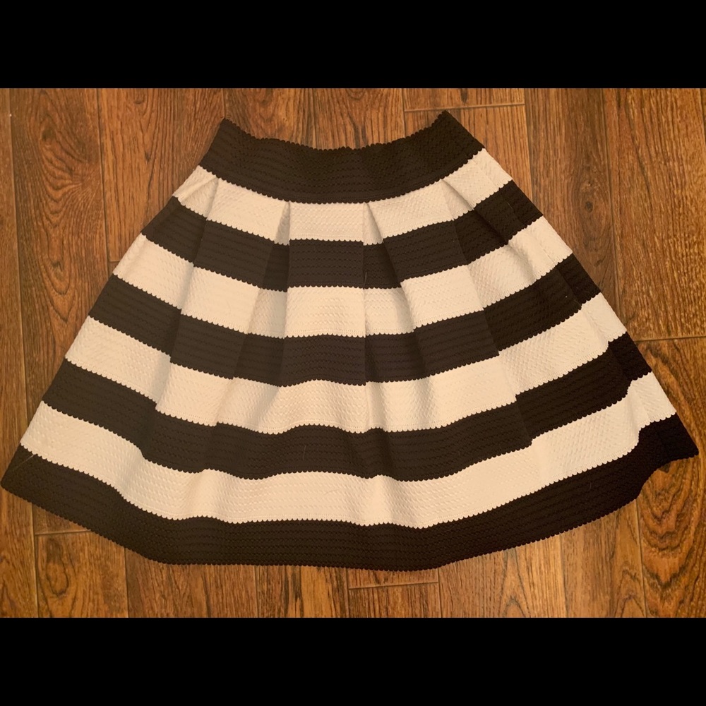 Mid length express skirt